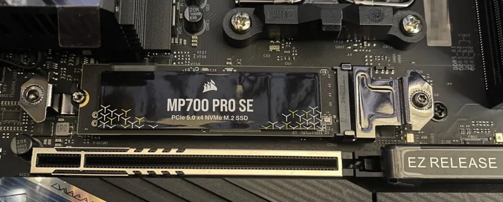 m2ssd：corsair MP700 PRO SE 4TB PCIe 5.0の画面