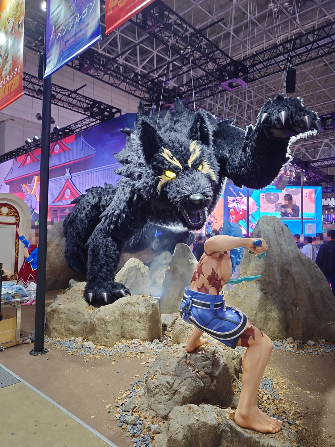 ユニークモンスター「夜襲のリュカオーン」との2度目の対戦を再現した展示