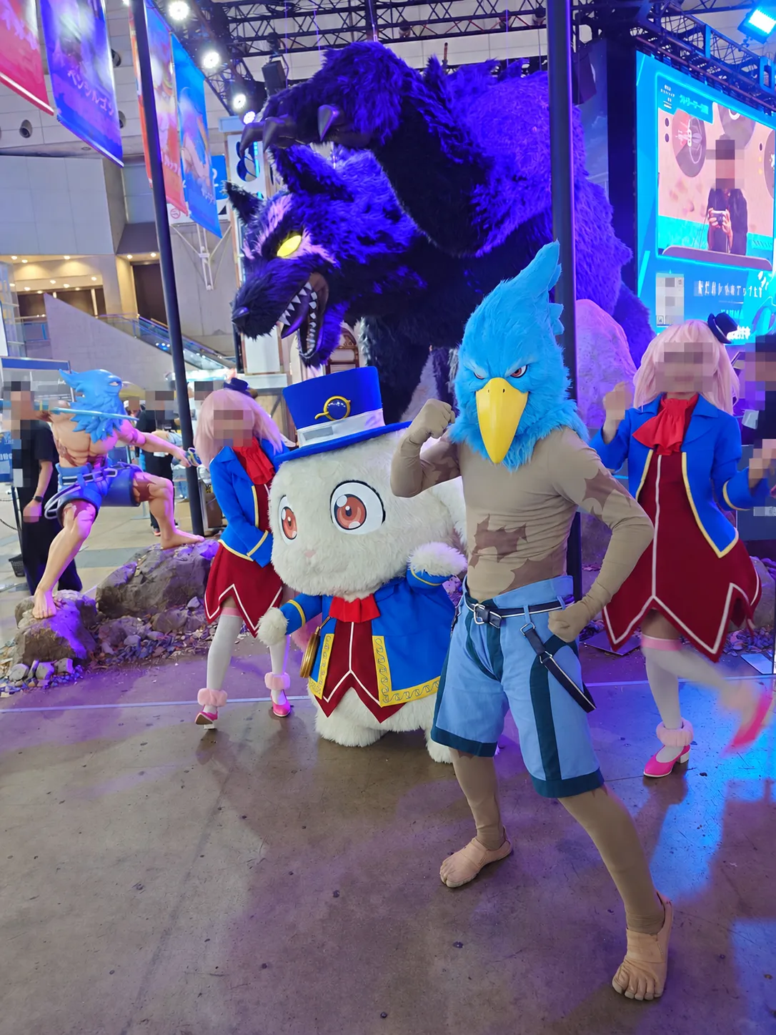 サンラクとマスコットのコスプレイヤーさん